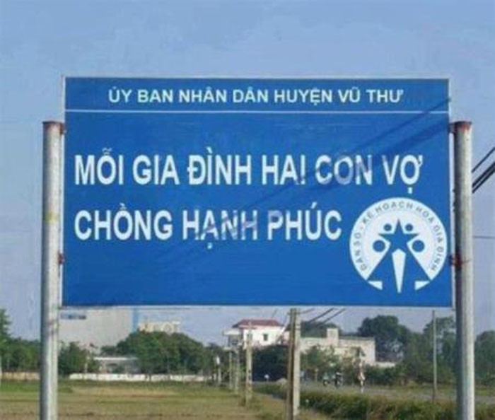 Áp phích tuyên truyền này rất dễ khiến người dân hiểu nhầm.